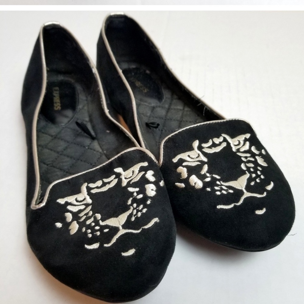 EXPRESS black embroidered slip on flats